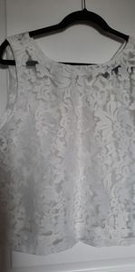 Ladies box cut floral lace top